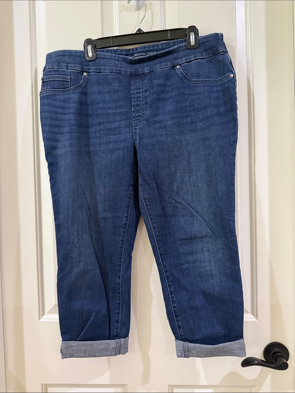 Chicos Pull On Jegging Ankle Jeans